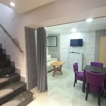 Centar Ens Apartment